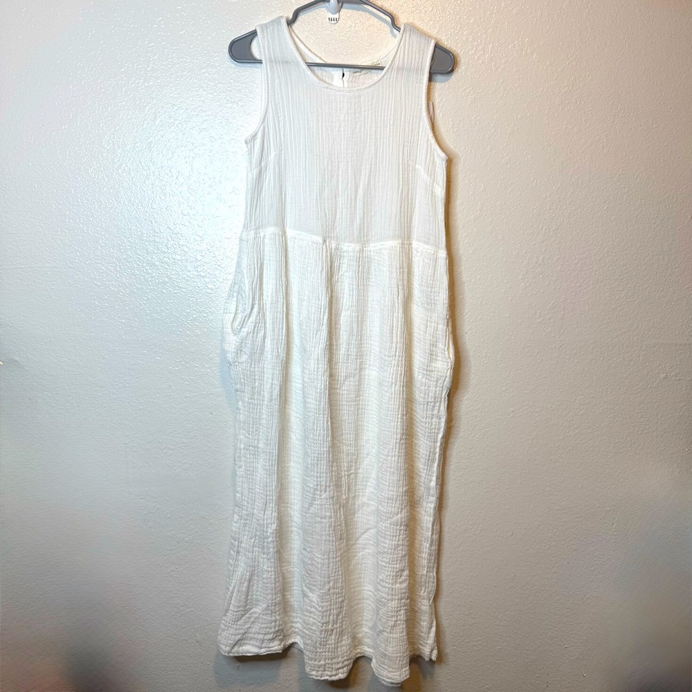 Daughters of India Long White Button Up The Back Waffle Weave Dress Size Medium